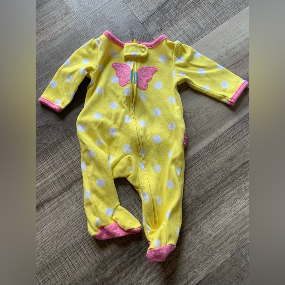 Carters Newborn Bundle - Picture 6 of 10